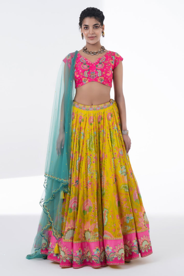 Printed Lehnga With Embroidered Detailing On Border And Blouse With Scalloped Dupatta Set-Siddhartha Bansal