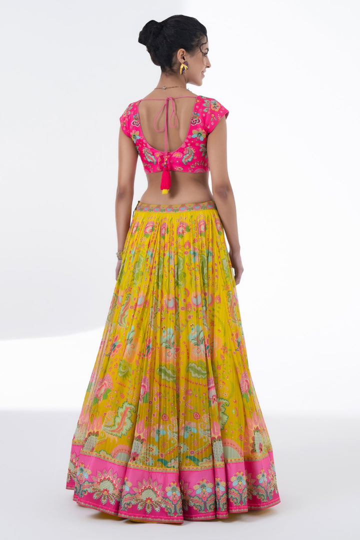 Printed Lehnga With Embroidered Detailing On Border And Blouse With Scalloped Dupatta Set-Siddhartha Bansal