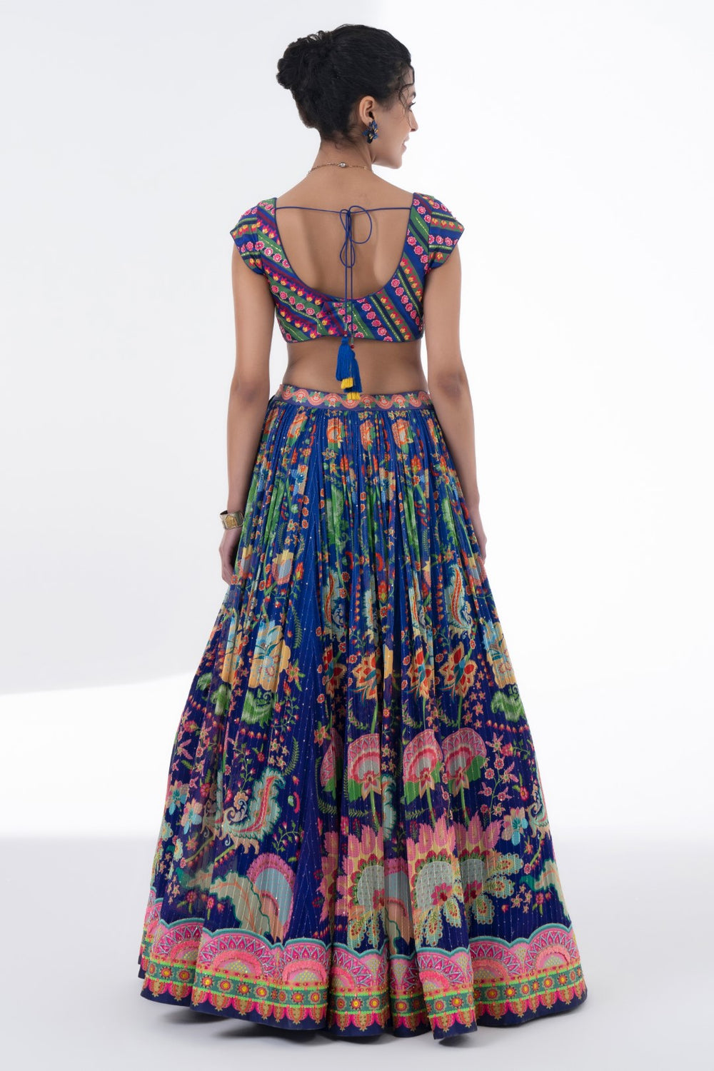 Printed Lehnga With Embroidered Detailing On Border And Blouse With Scalloped Dupatta Set-Siddhartha Bansal