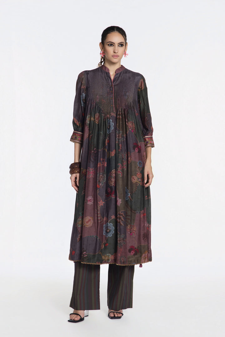 NOIR BLOOM REGAL 
PINTUCK KURTA