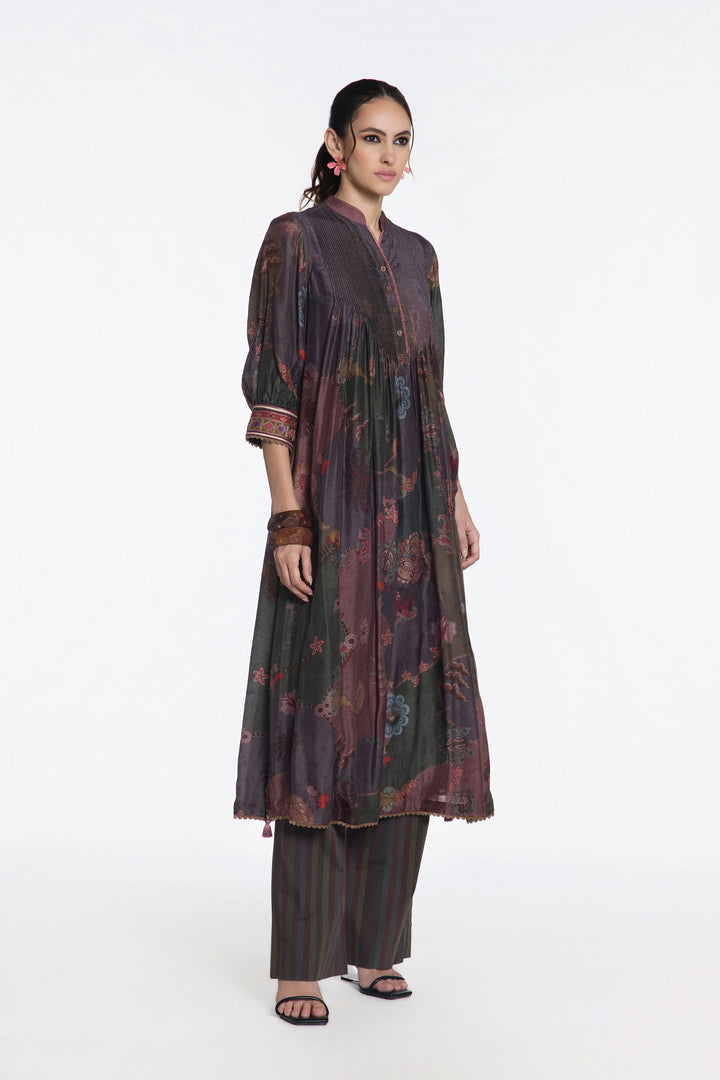 NOIR BLOOM REGAL 
PINTUCK KURTA