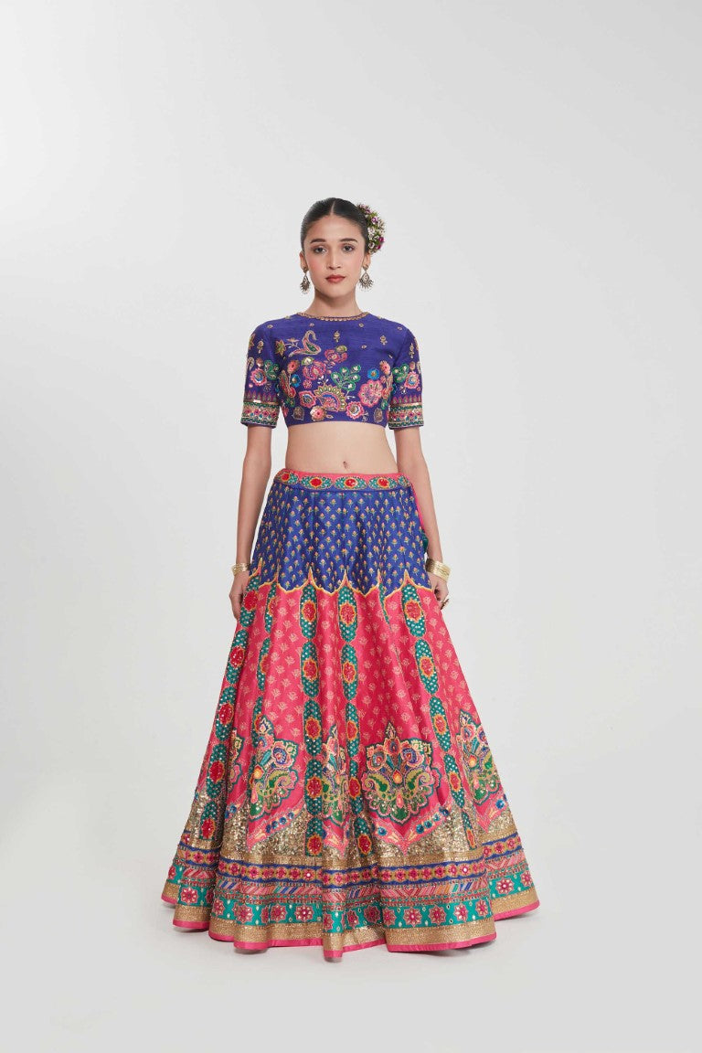 ZEENAT LEHANGA SET-Kaftan-Siddhartha Bansal