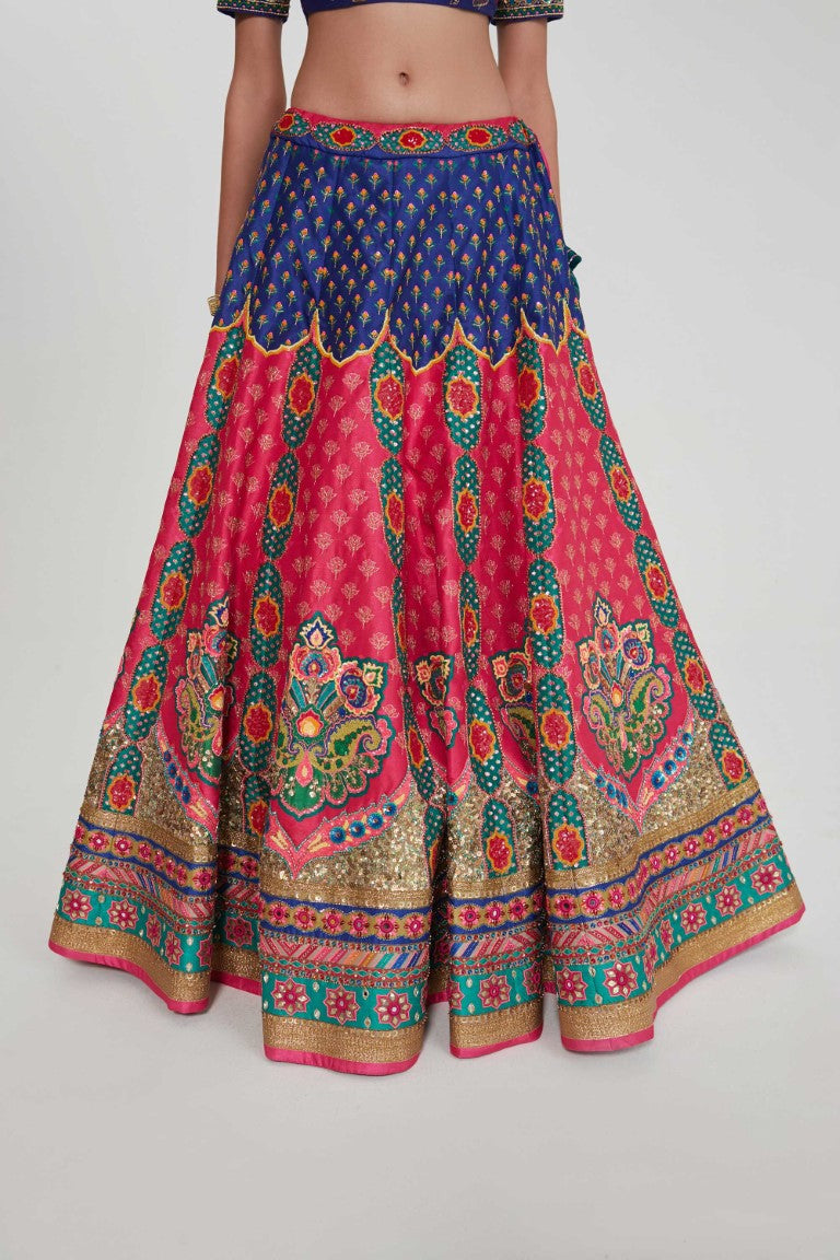 ZEENAT LEHANGA SET-Kaftan-Siddhartha Bansal