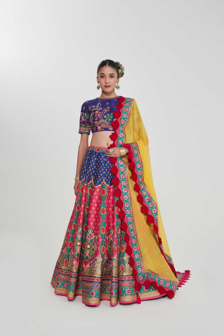 ZEENAT LEHANGA SET-Kaftan-Siddhartha Bansal