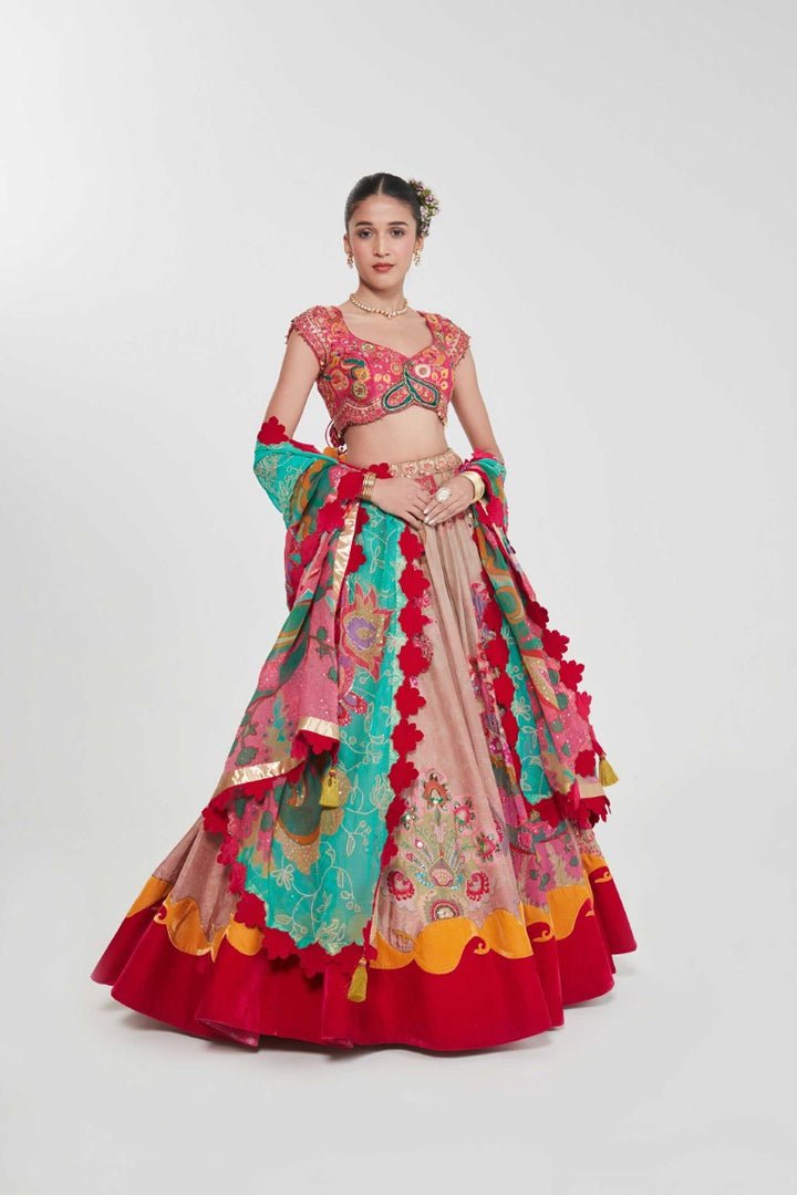 SUHANA LEHANGA SET-Kaftan-Siddhartha Bansal