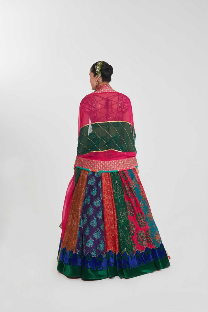 MEHER LEHANGA SET-Kaftan-Siddhartha Bansal