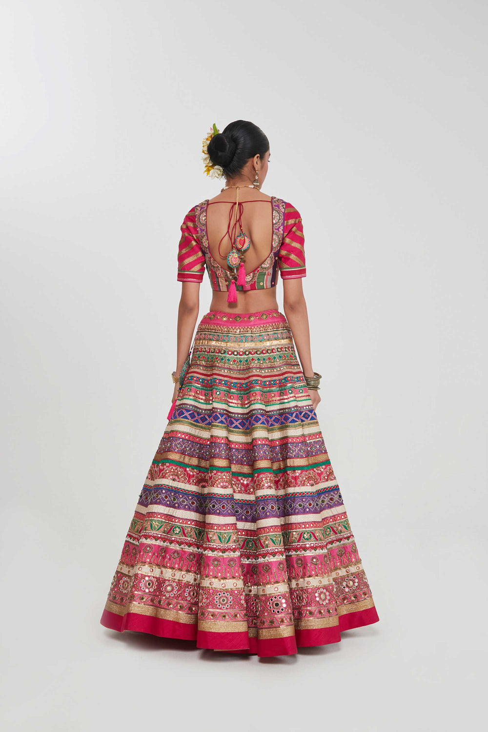 INAYA LEHENGA SET-Kaftan-Siddhartha Bansal