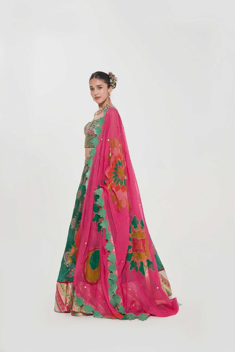 HEENA LEHANGA SET-Kaftan-Siddhartha Bansal