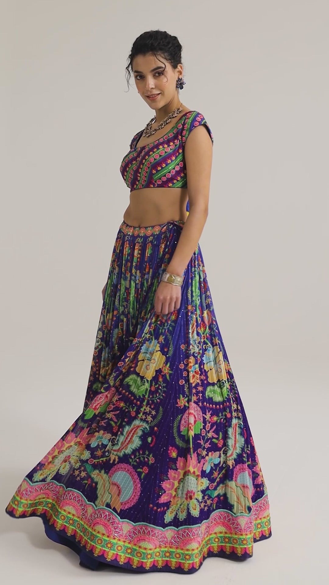 Printed Lehnga With Embroidered Detailing On Border And Blouse With Scalloped Dupatta Set